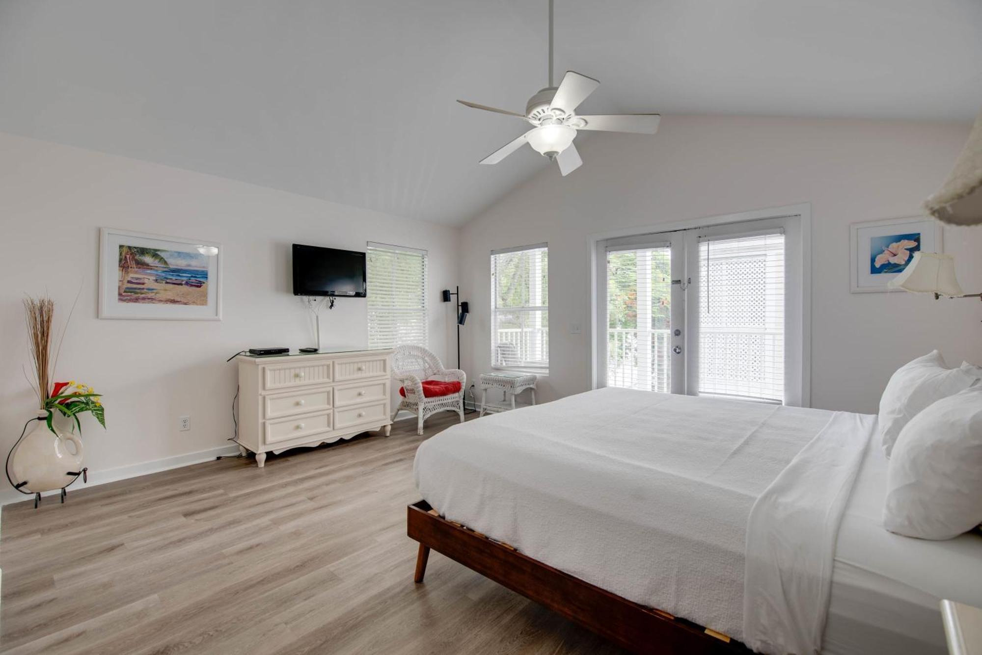 New Casa Caribe By Brightwild- Two-Story Condo Rooftop Pool Key West Exteriör bild